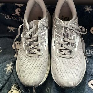 Brooks ghost 10
